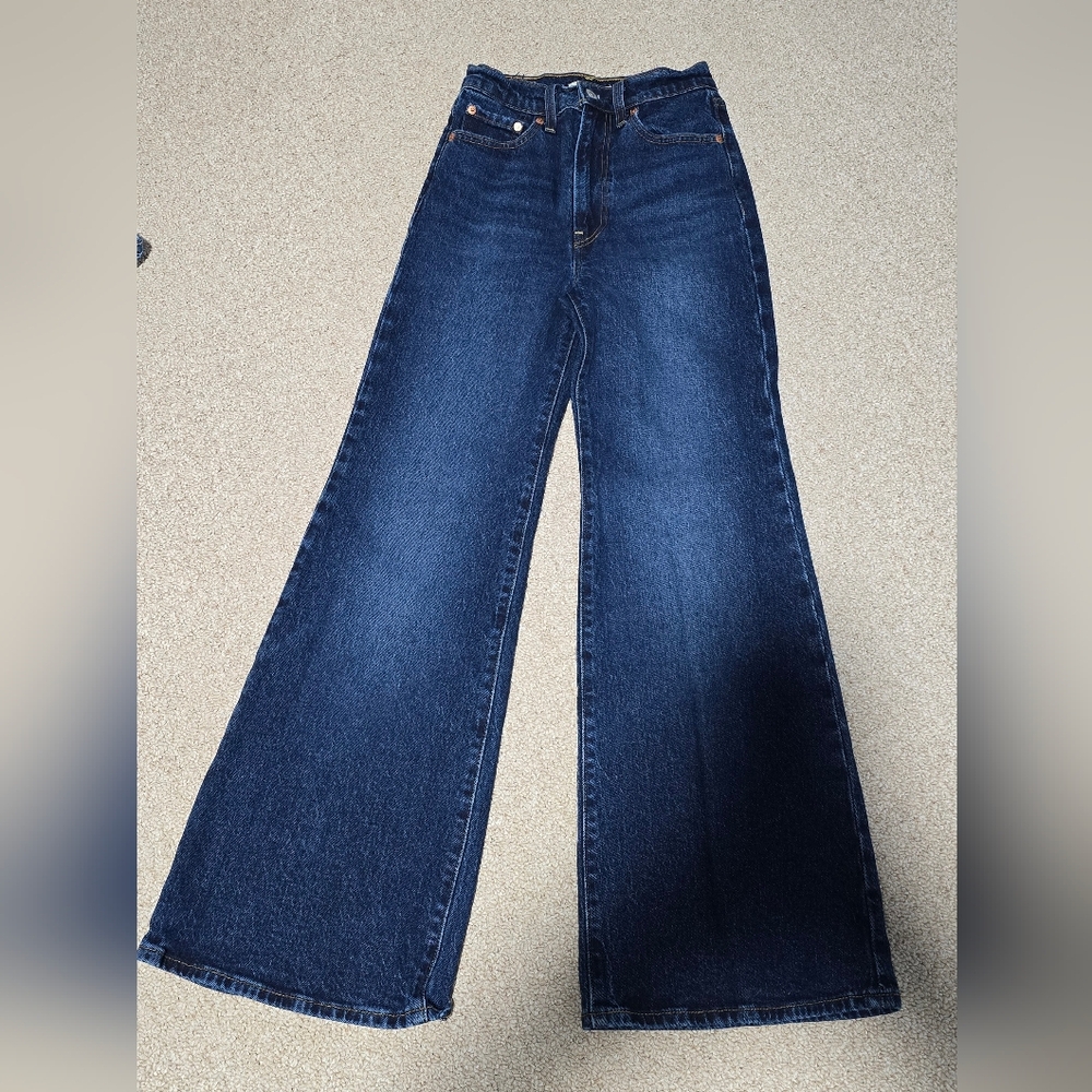 Levi's Ribcage Bell Dark Medium Wash 24x30